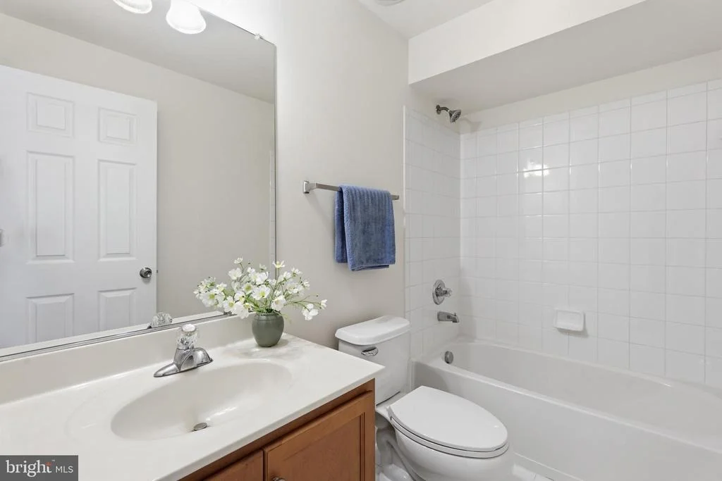 Photo of 17515 MINA LANE