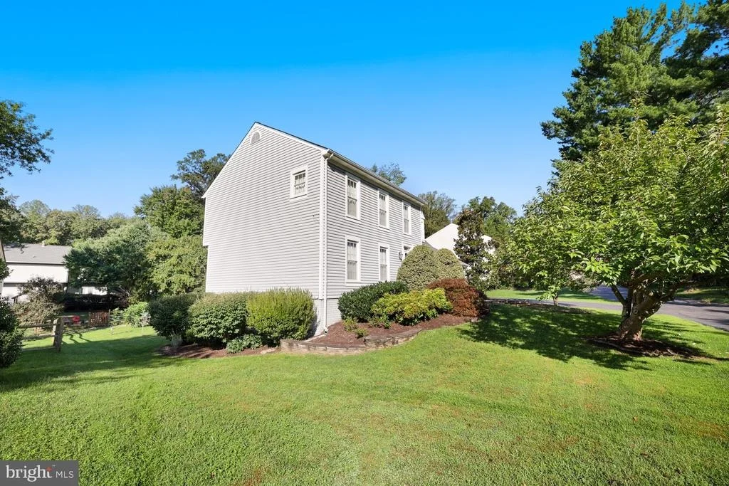 Photo of 10221 EAGLE LANDING COURT