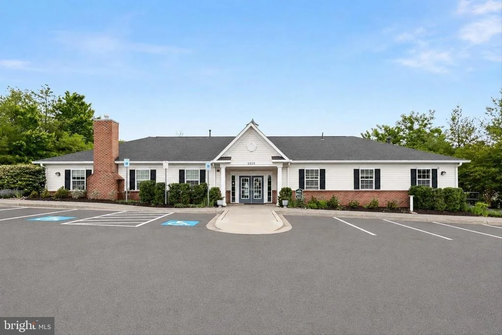 Photo of 2035 MYRTLEWOOD ROAD