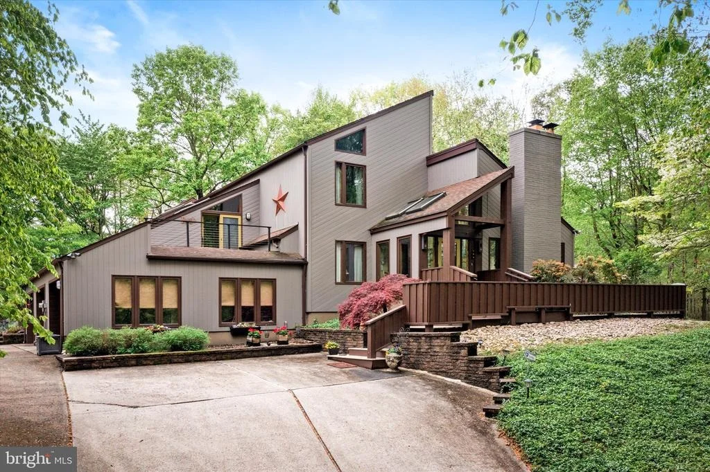 Photo of 621 HANOVER DRIVE