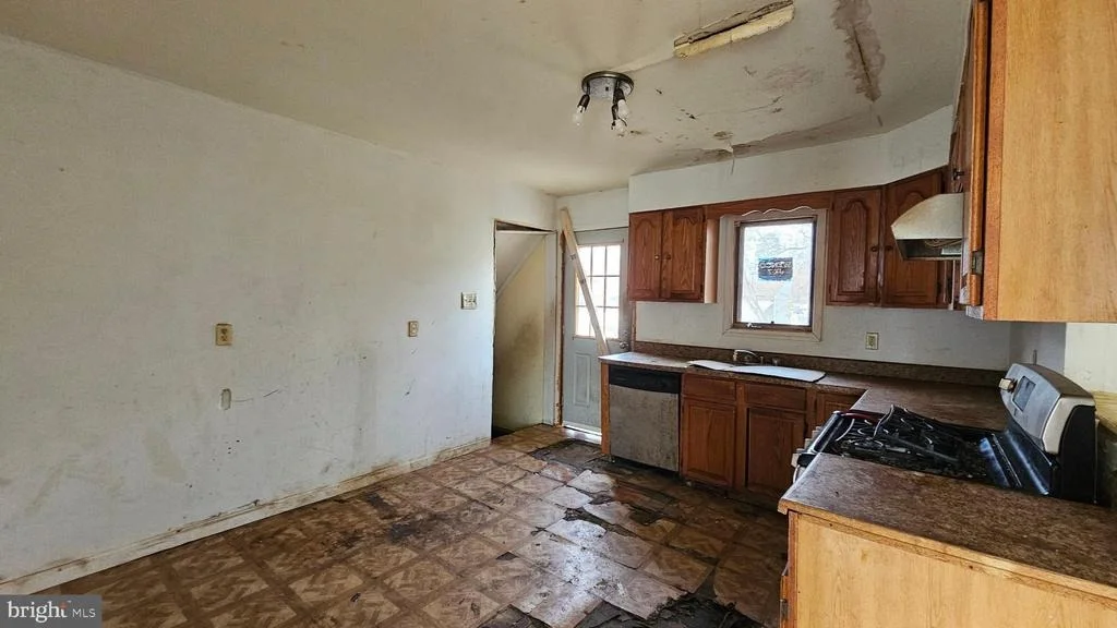 Photo of 1500 VENUS DRIVE