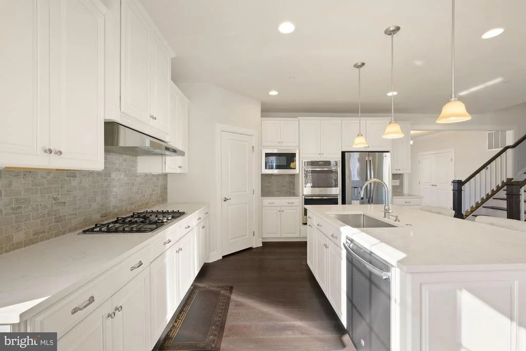 Photo of 137 GREENTREE FARM DRIVE