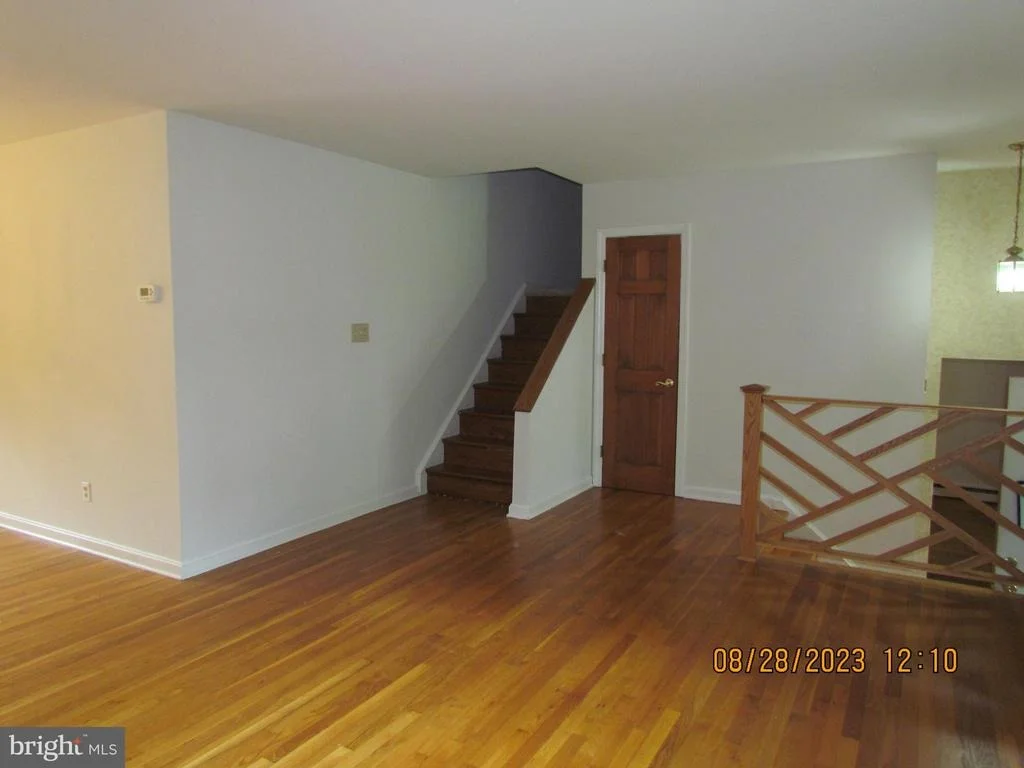 Photo of 126 SHADOW COURT