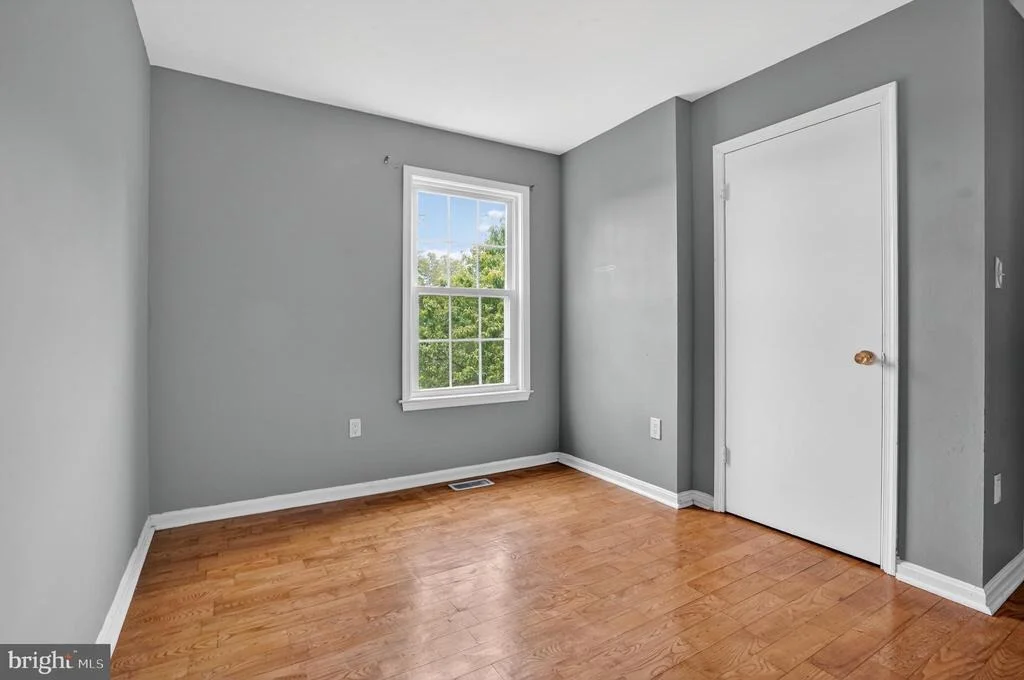 Photo of 5815 RIVERSIDE DRIVE