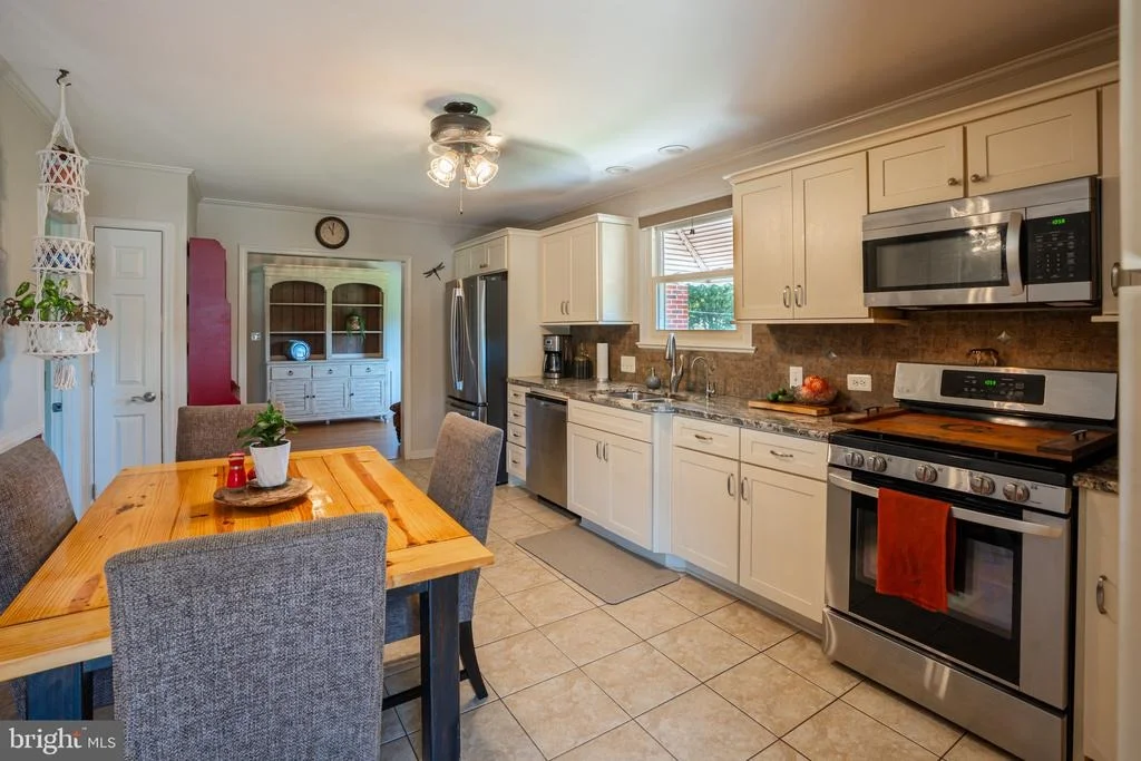 Photo of 1236 MOUNTAIN VIEW ROAD