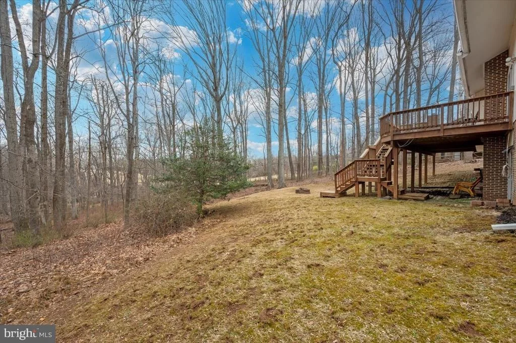 Photo of 10101 LLOYD ROAD