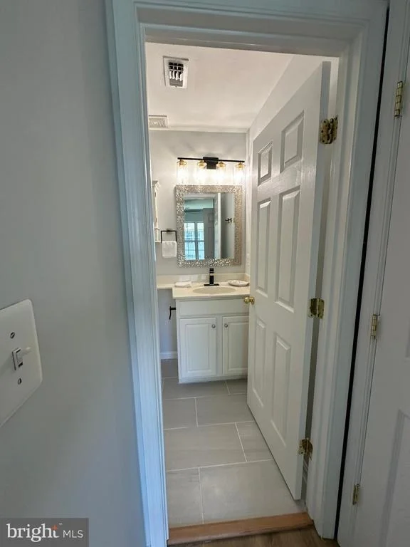 Photo of 43577 PATCHING POND SQUARE