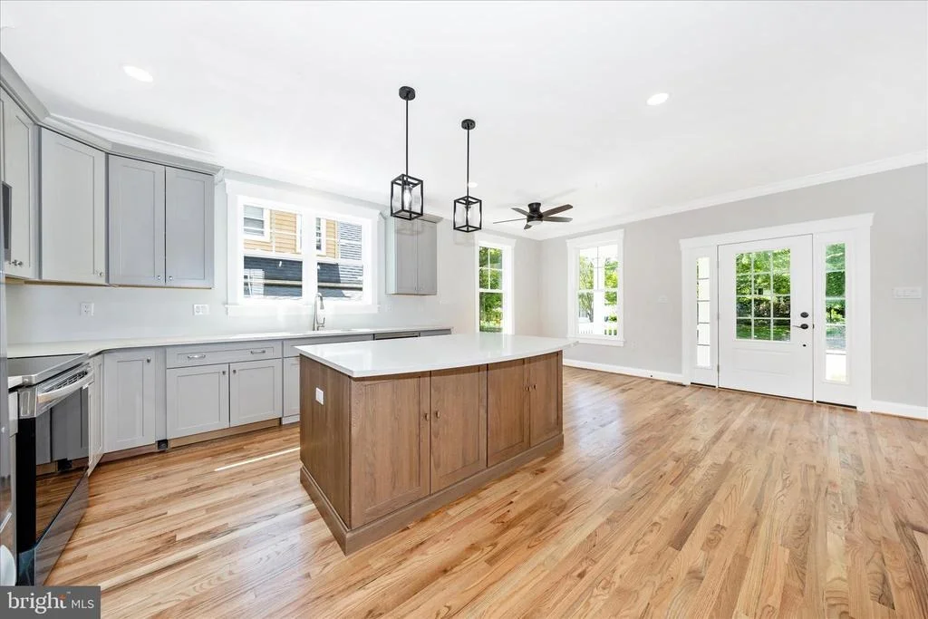 Photo of 109 W 13TH STREET
