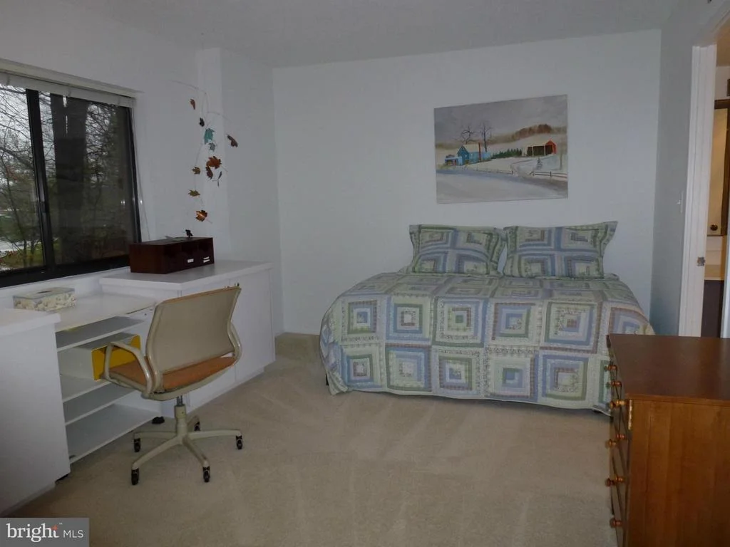 Photo of Unit 3322 at 15115 INTERLACHEN DRIVE