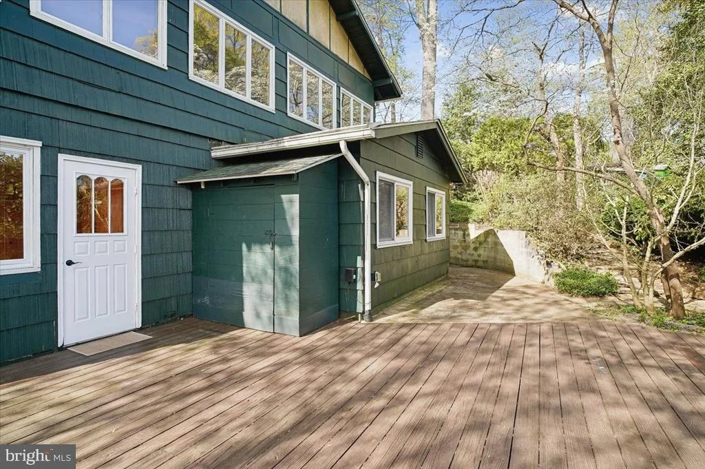 Photo of 322 CLOPSTON HILL