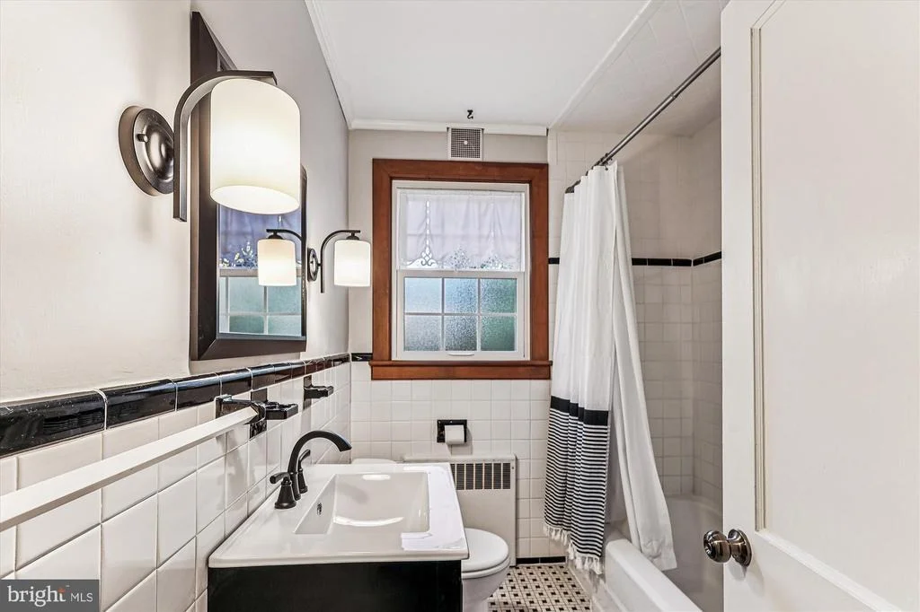 Photo of 306 JOHN AVENUE