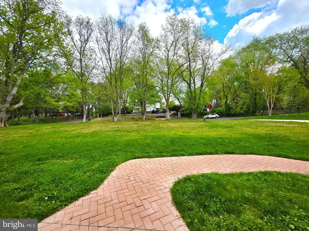 Photo of 21010 DELTA DRIVE