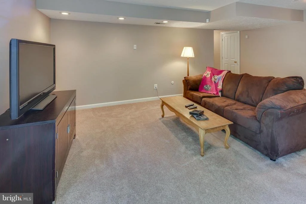Photo of 9275 CARTERSVILLE ROAD