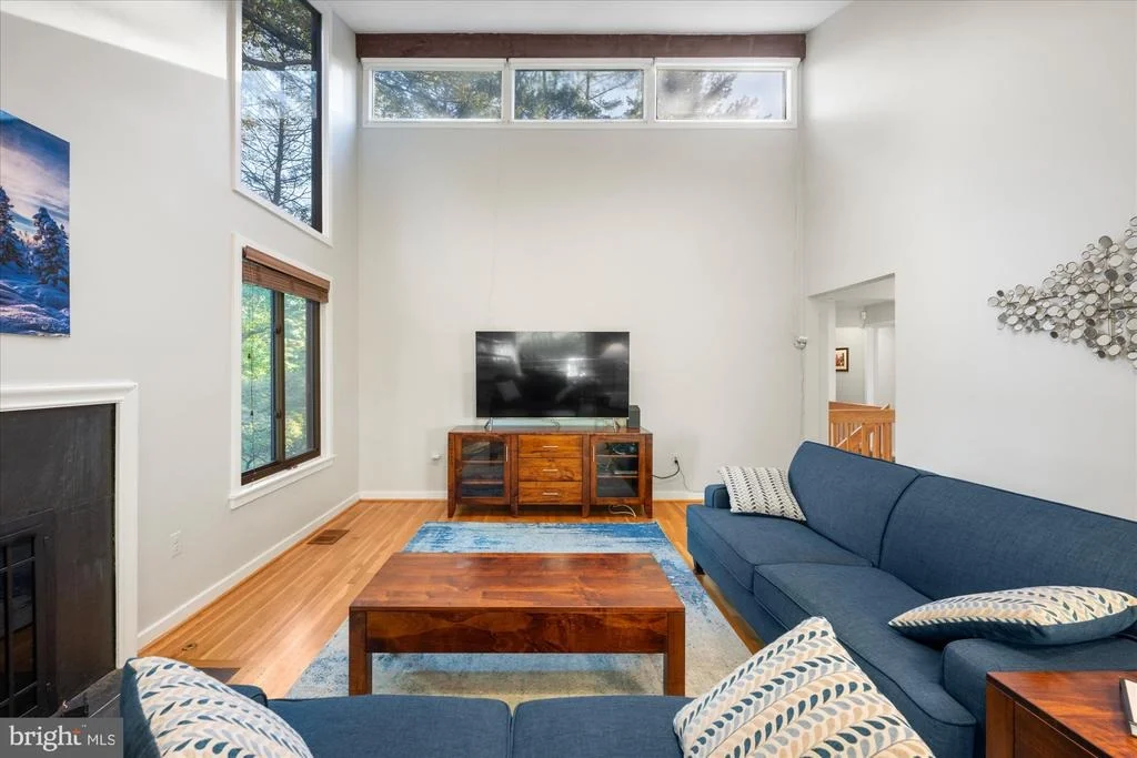 Photo of 6952 DUNCRAIG COURT