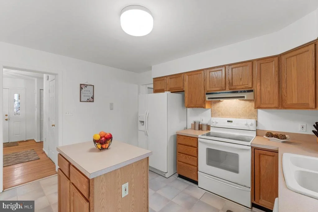 Photo of 7580 MERRYMAKER WAY