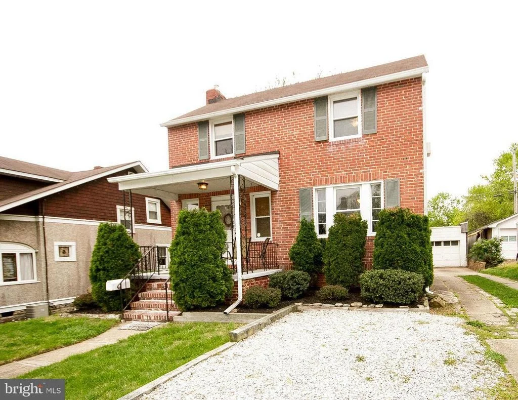 Photo of 806 WARWICK ROAD