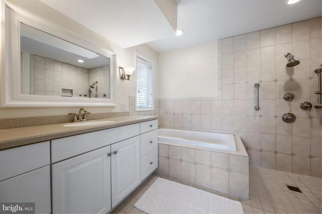 Photo of 13 VENETIAN DRIVE