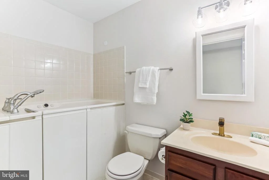 Photo of 9409 THORNEDIKE DRIVE