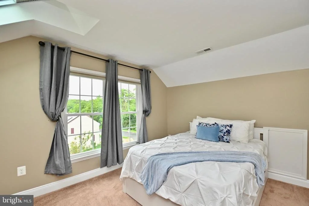Photo of 6202 GARDEN ROAD