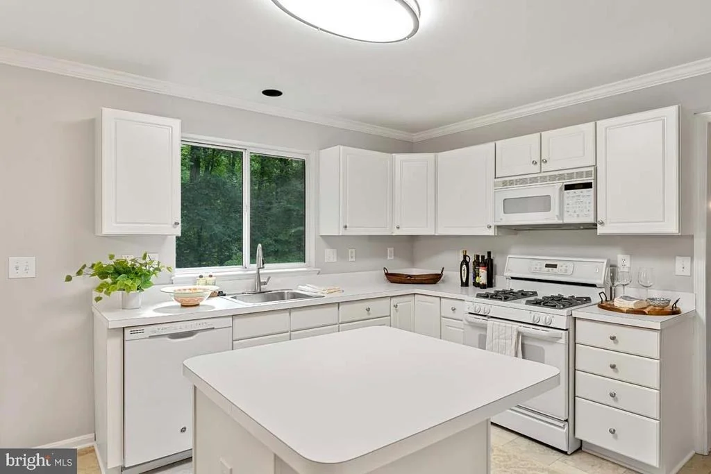 Photo of 15015 HUNTER MOUNTAIN LANE