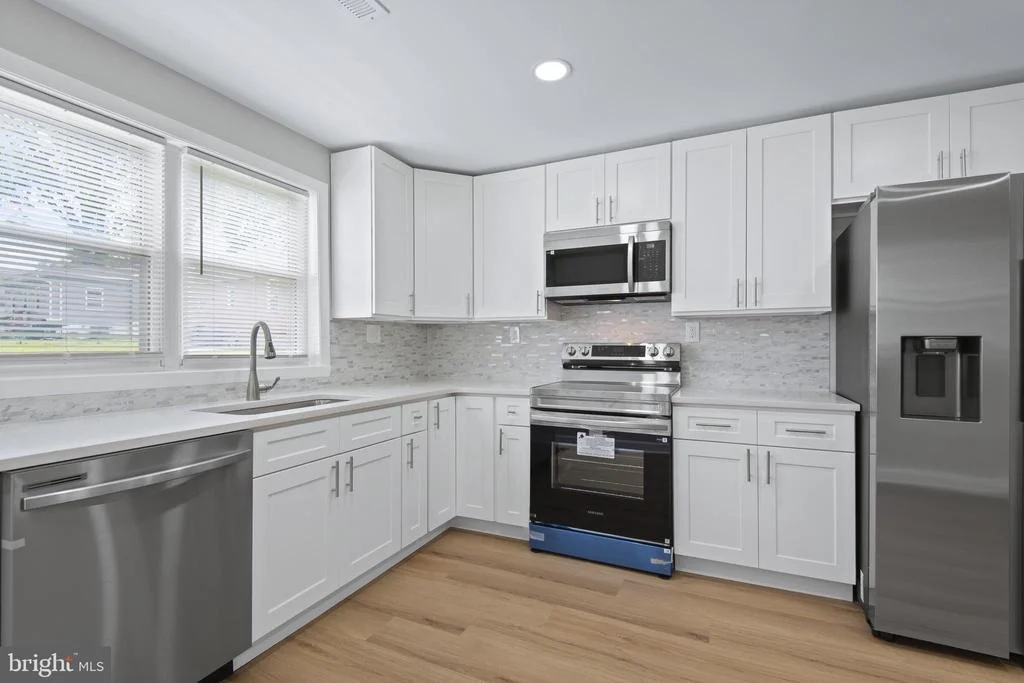 Photo of 1404 SPRING AVENUE