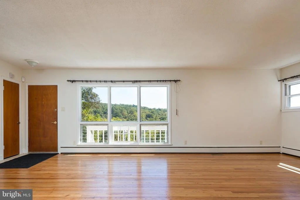 Photo of 9258 LEE HIGHWAY