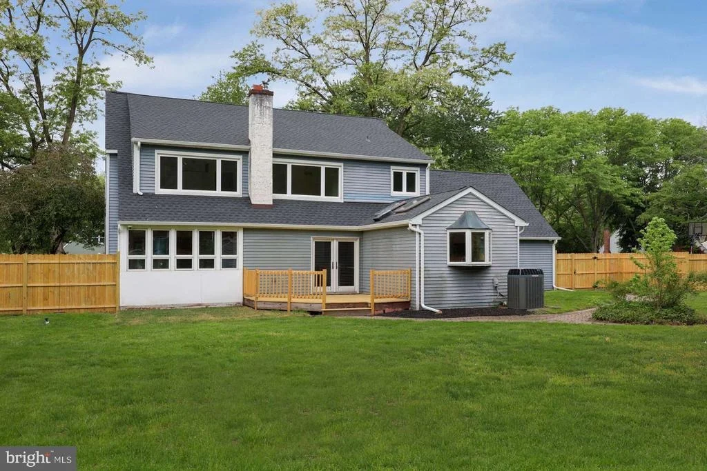 Photo of 24 RIVERVIEW DRIVE