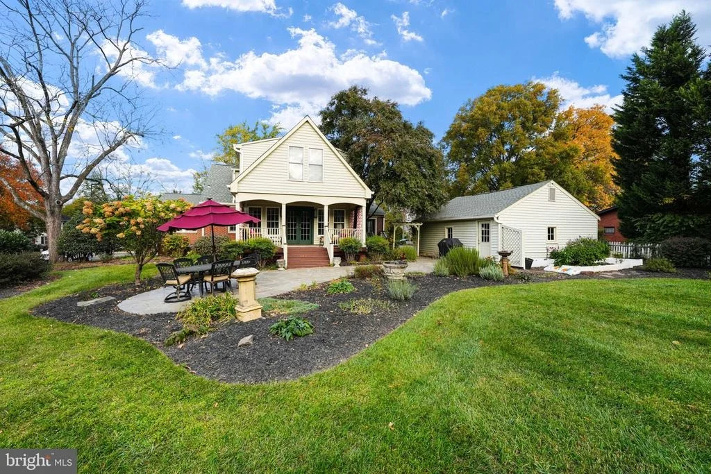 Photo of 9107 MAIN STREET