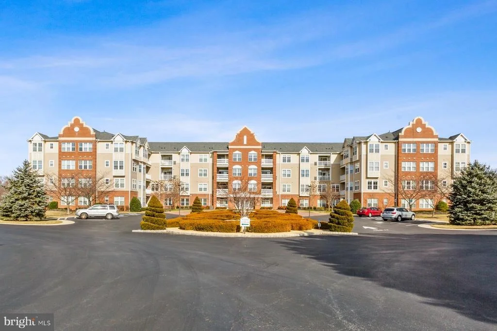 Photo of Unit 407 at 2250 BEAR DEN ROAD