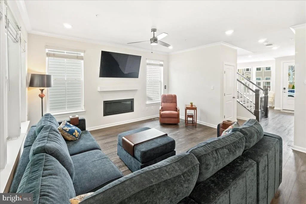 Photo of 5211 CONTINENTAL DRIVE