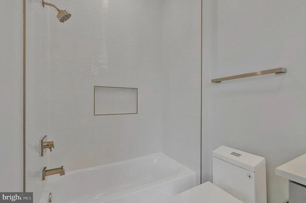 Photo of 1434 WAGGAMAN CIRCLE