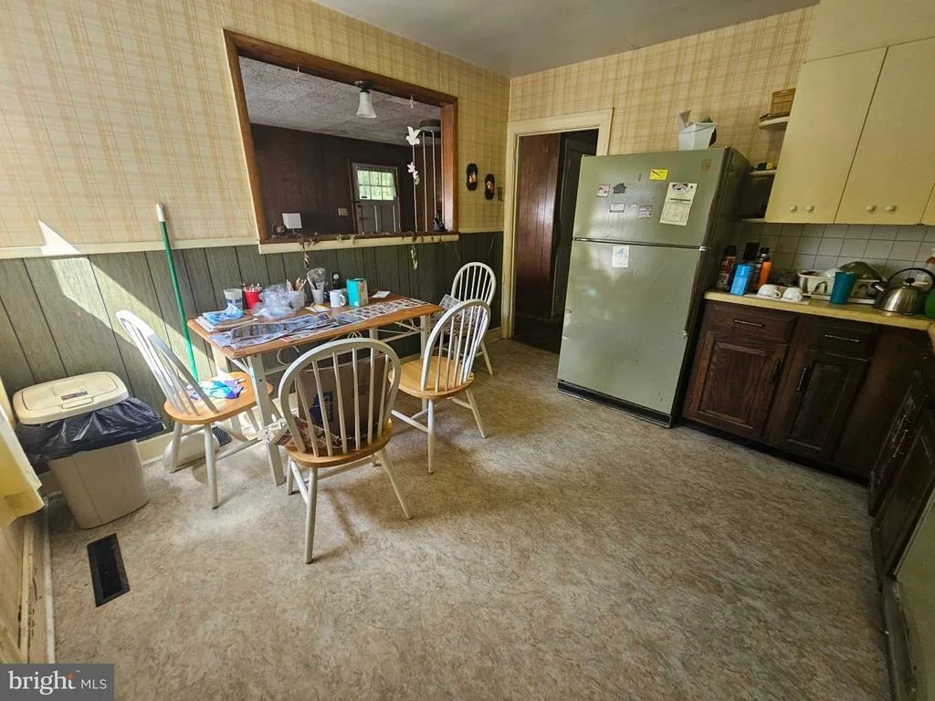 Photo of 305 CEDAR DRIVE