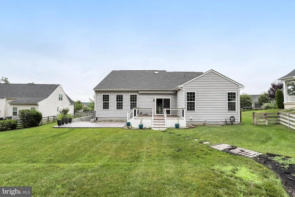 Photo of 26798 BARNSLEY PLACE