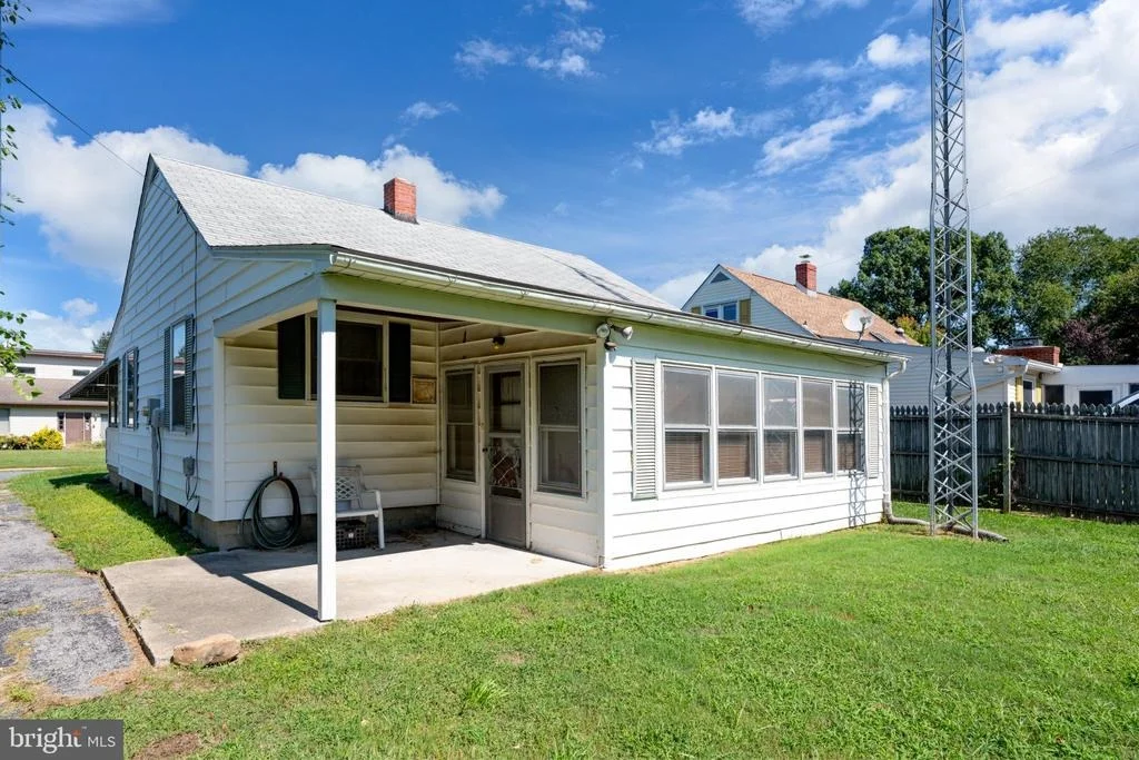 Photo of 774 S HALSEY ROAD
