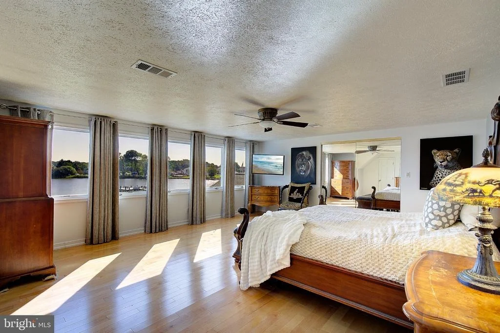 Photo of 8107 VENTNOR ROAD