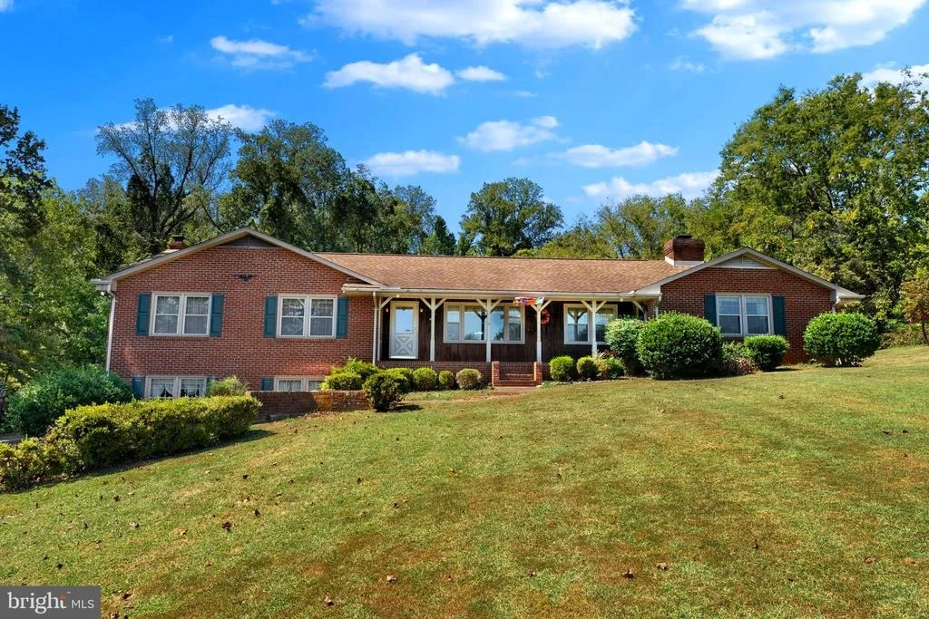 Photo of 194 RED HILL ROAD