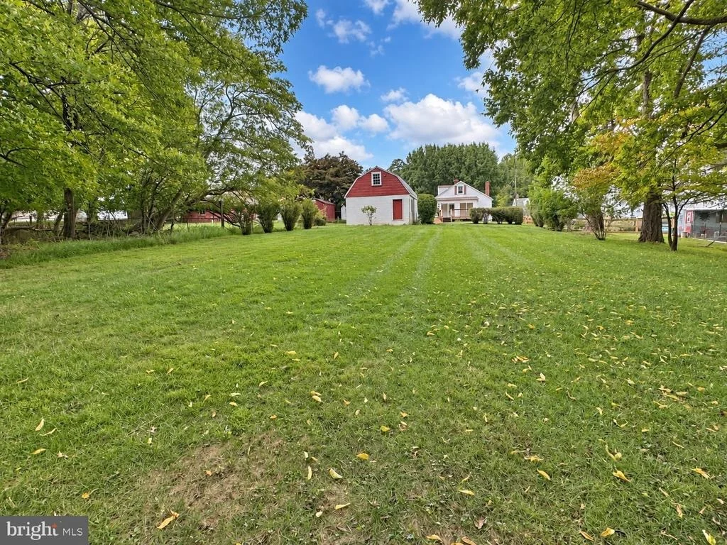 Photo of 8921 YELLOW SPRINGS ROAD