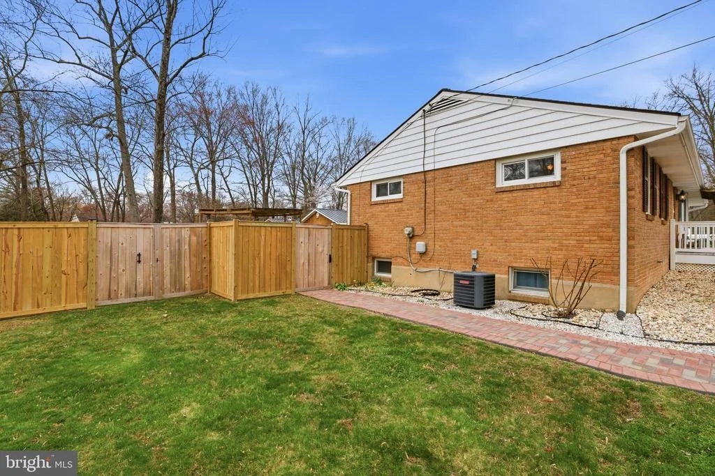 Photo of 16100 MALCOLM DRIVE