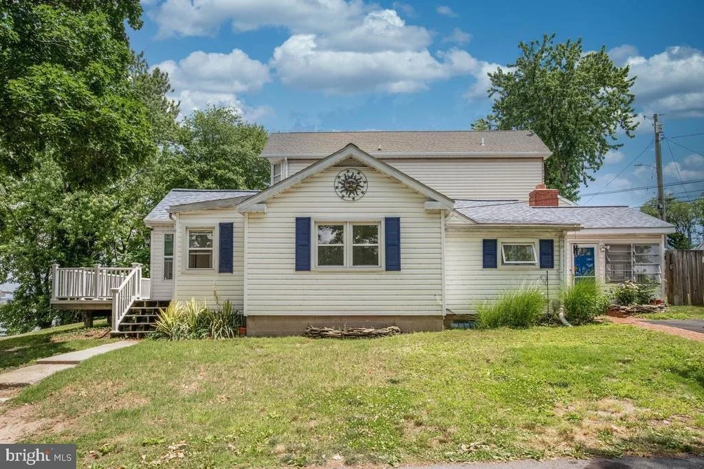 Photo of 7801 WATERVIEW