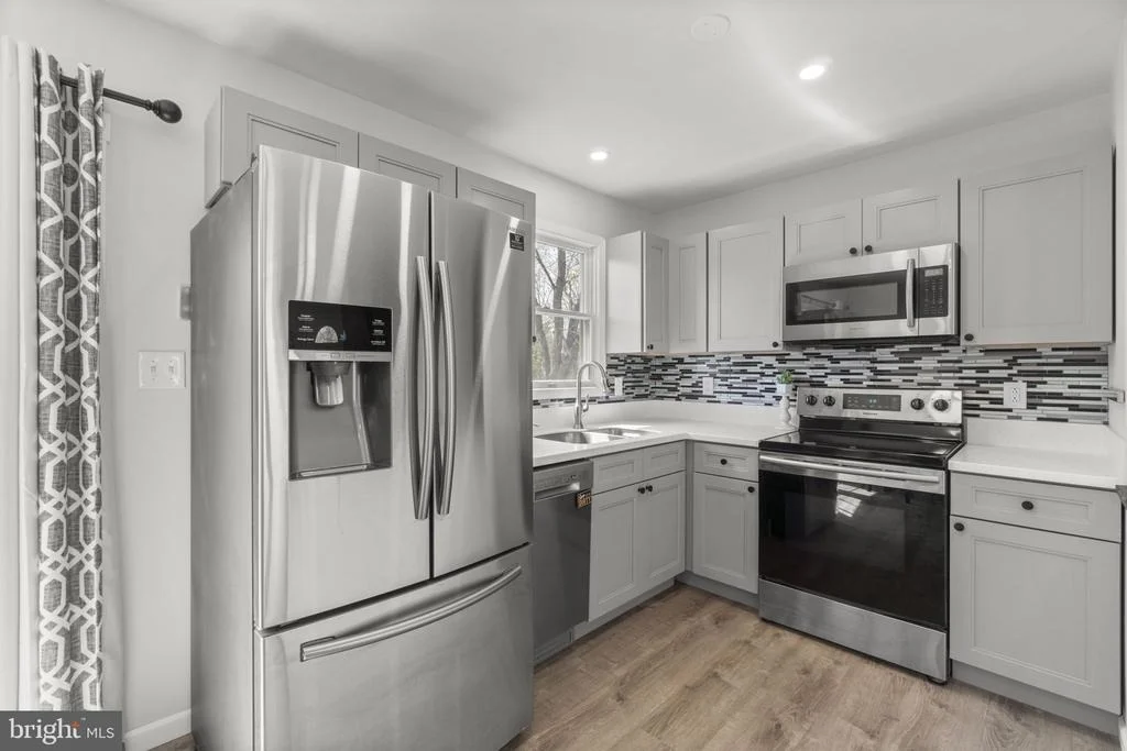 Photo of 7726 MCCLELLAN AVENUE