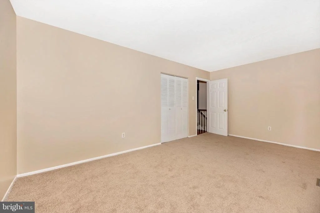 Photo of 484 HILLCREST DRIVE