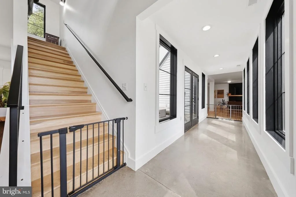 Photo of 10814 POWELL ROAD