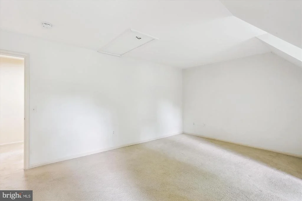 Photo of 22217 CREEKVIEW DRIVE