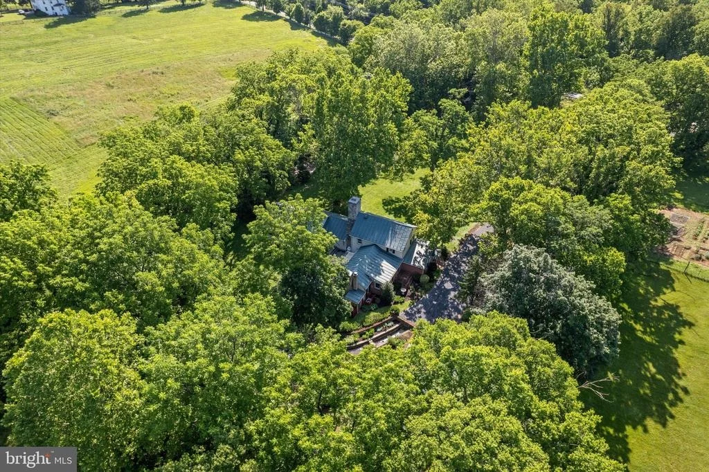 Photo of 6517 KABLETOWN ROAD