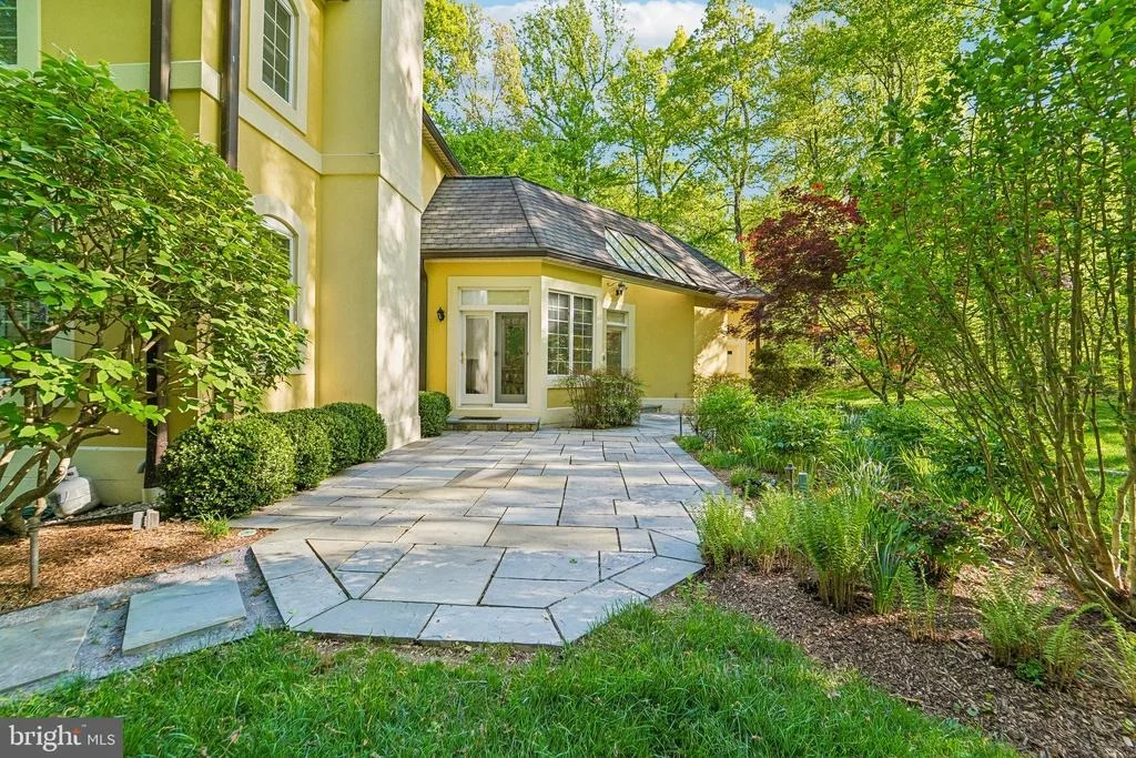 Photo of 13798 LAKESIDE DRIVE
