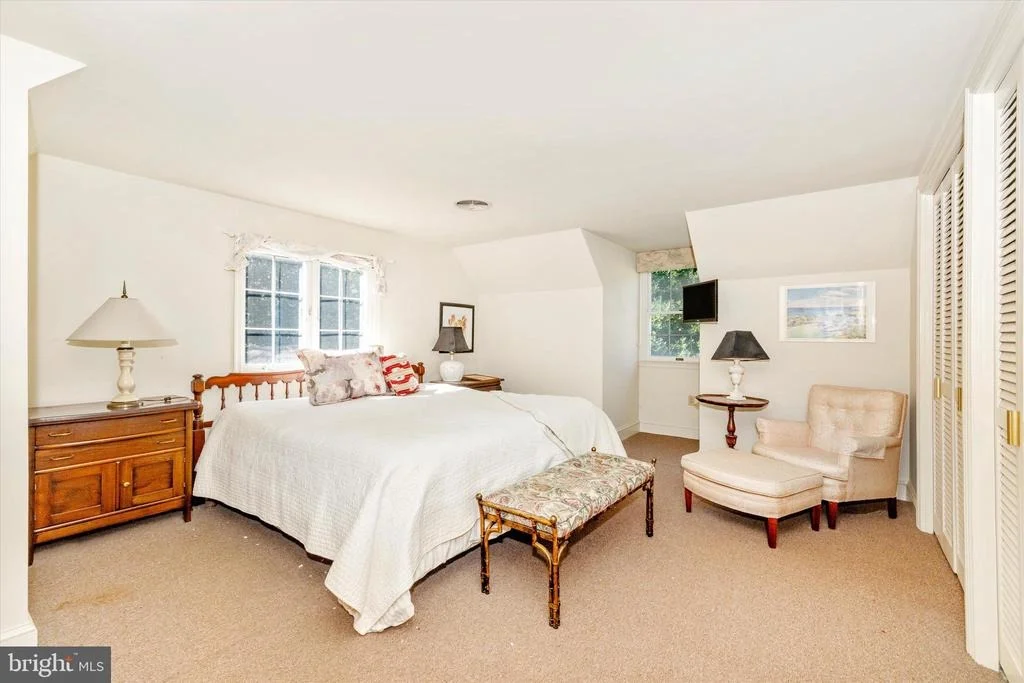 Photo of 5433 SHOOKSTOWN ROAD