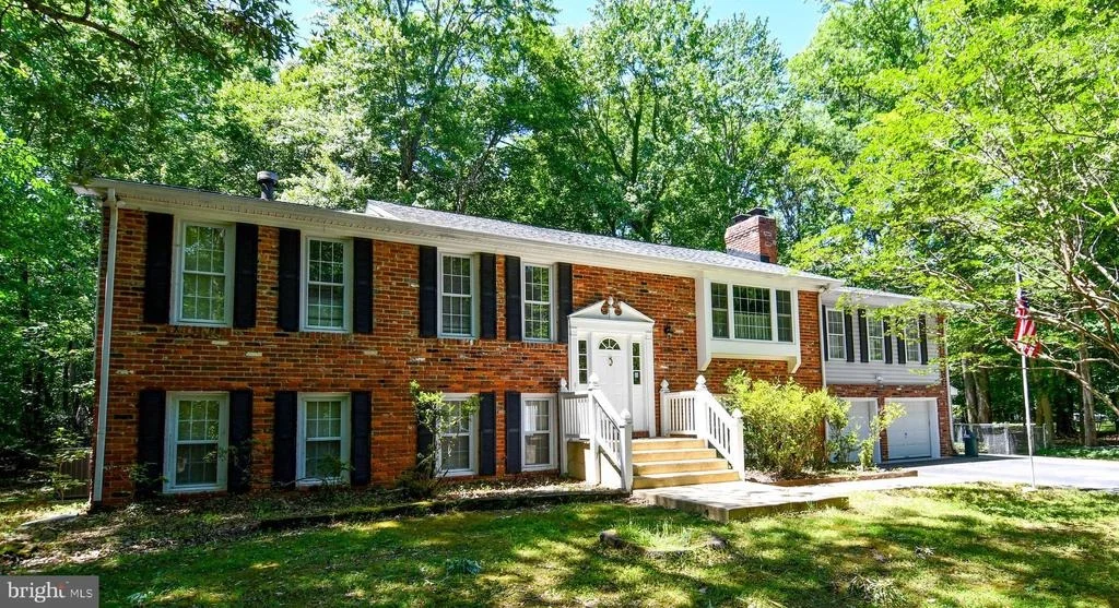 Photo of 8870 BROOK DRIVE