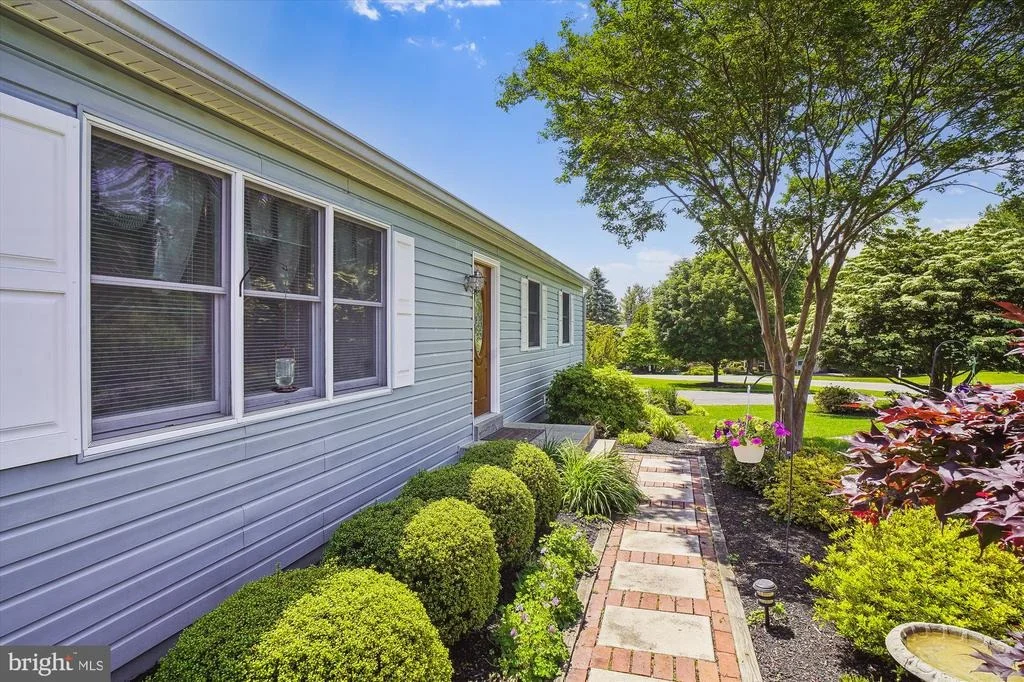 Photo of 24824 SHOWBARN CIRCLE