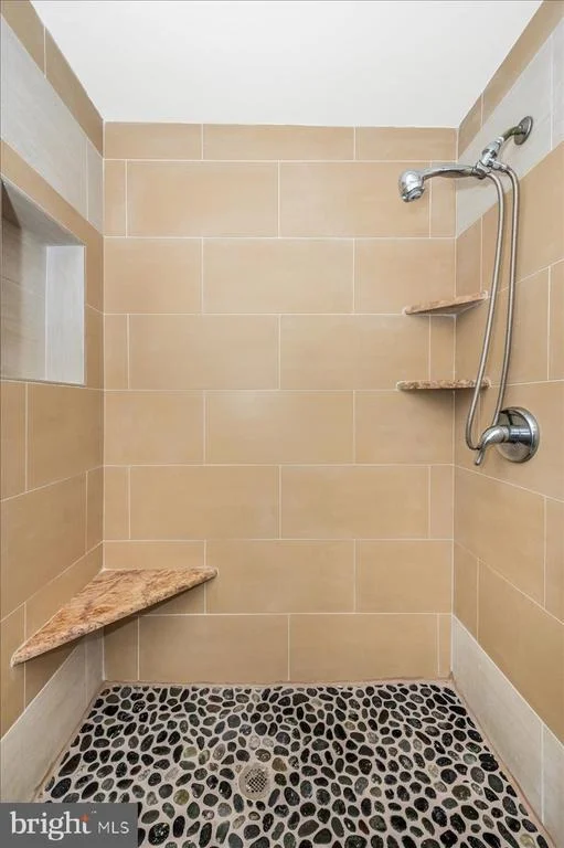 Photo of 3407 FLORAL STREET
