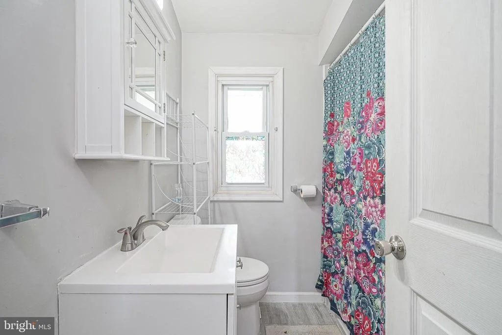 Photo of 541 WINDSOR AVENUE